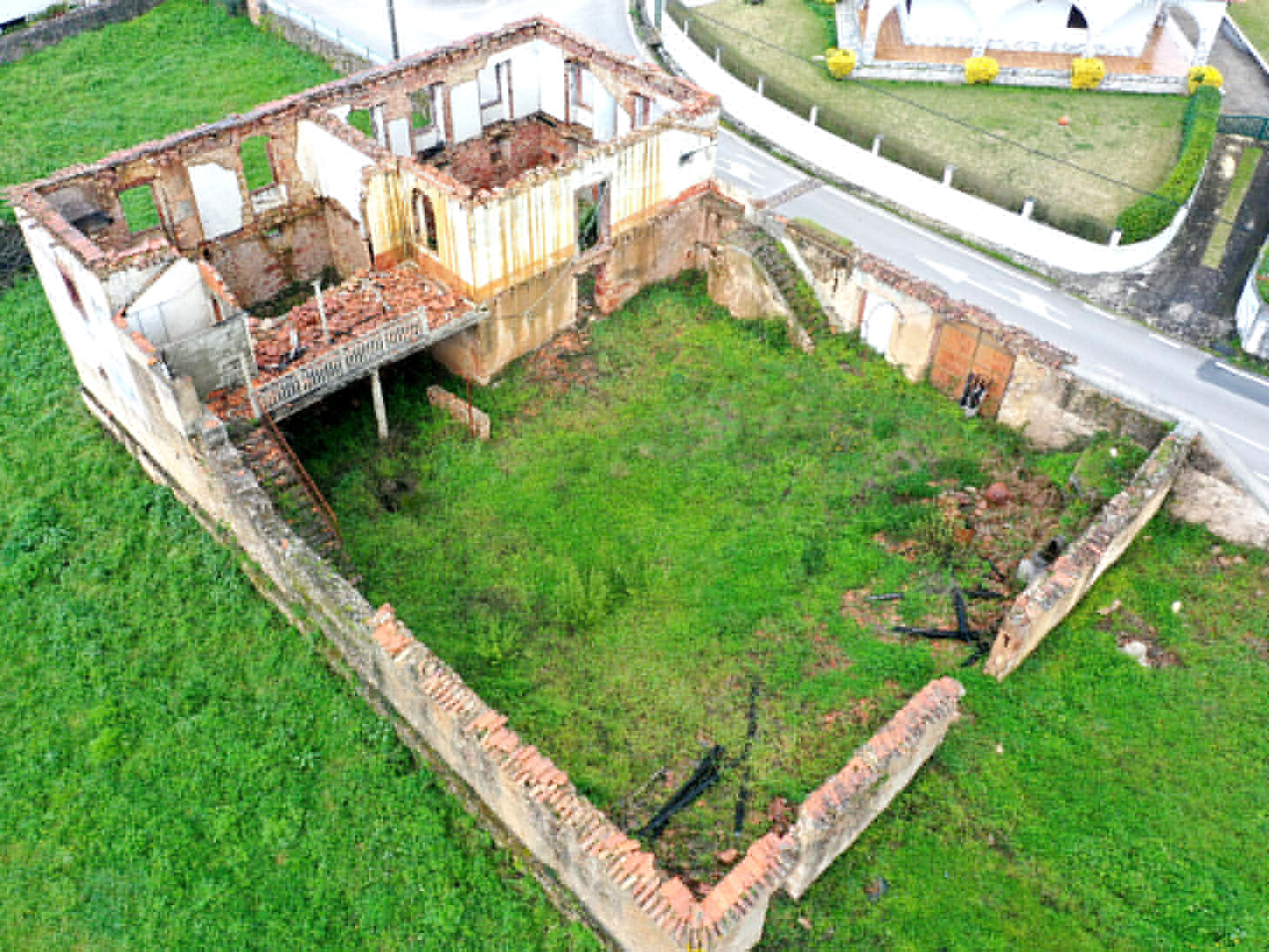 Main Photo