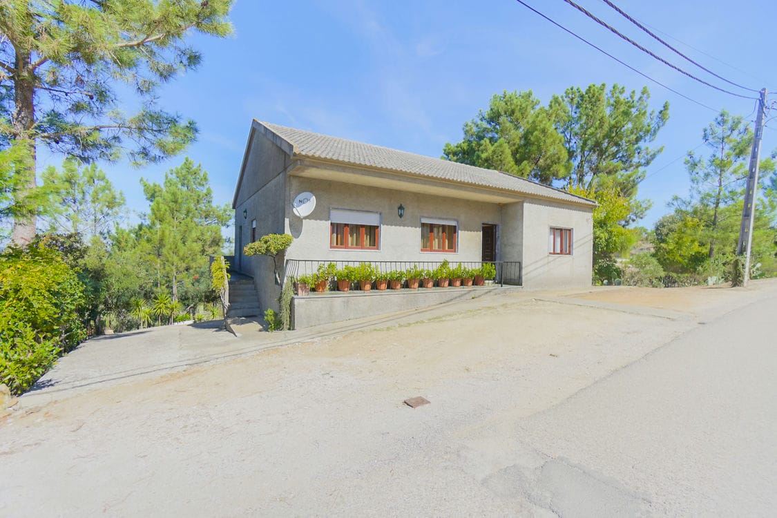 Main Photo of a 3 bedroom  Villa for sale