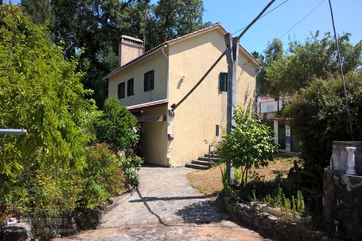 Lovely stone built house totally restored and ready to live in Almoster
